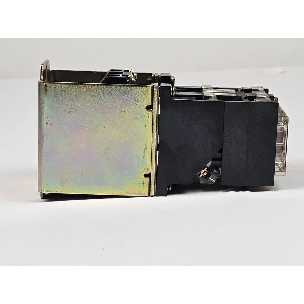 Allen Bradley 700DC-P800Z24 Series‎ A DC Relay Type P Direct Drive